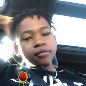 Meet your Posher, Acertifiedbucck